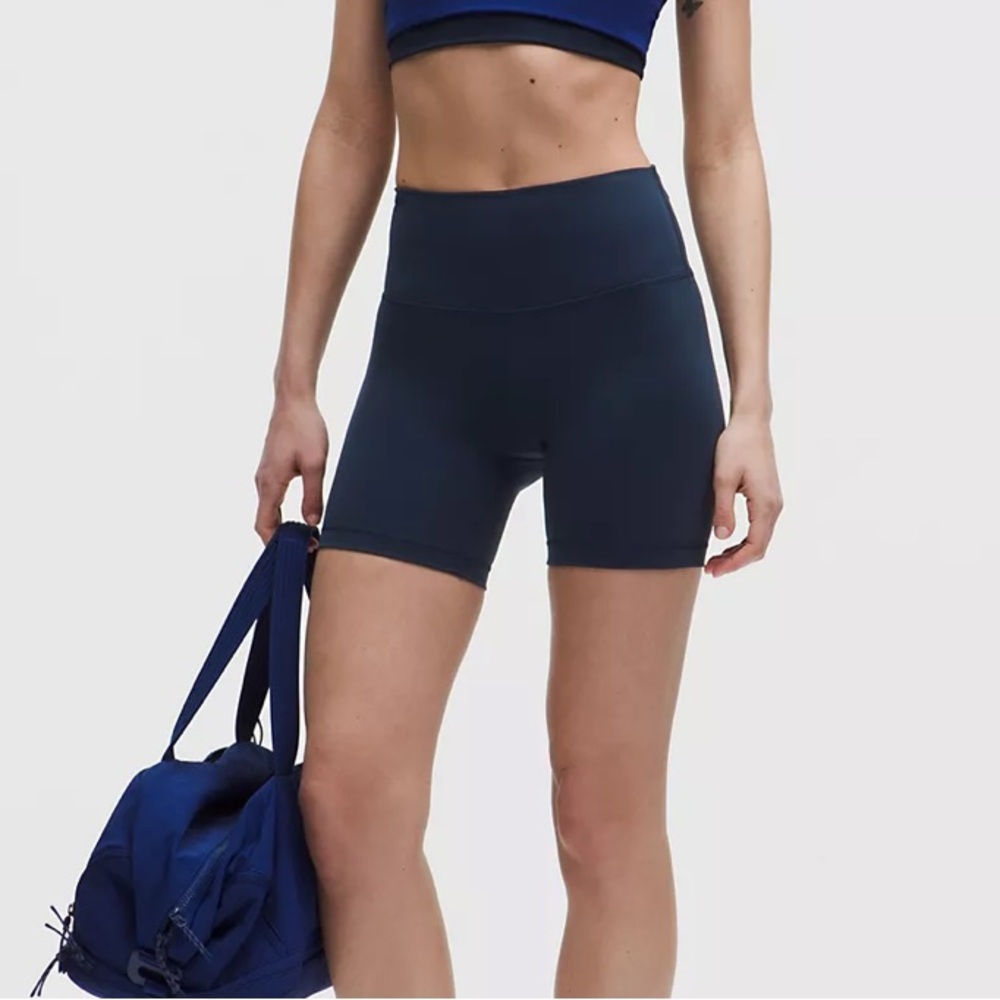 Lululemon Wunder Train Short Size 14 Blue